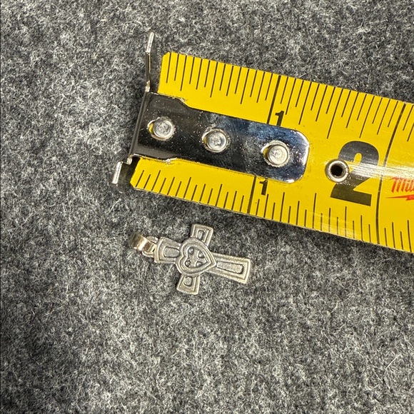 James Avery Retired Rare Elegant Silver Cross Pendant - Picture 4 of 4